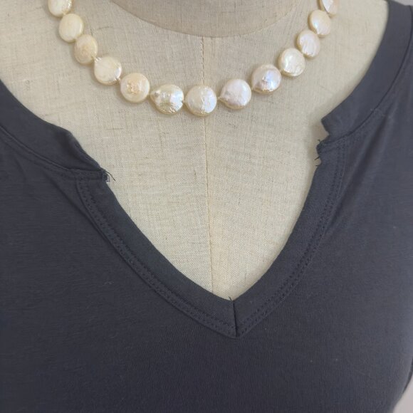 HOLLISTER LADY'S BLACK LONG SLEEE BLOUSE (S) - Picture 2 of 14